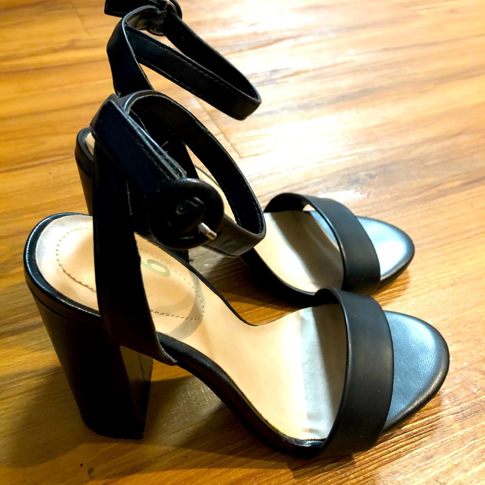 Mix No. 6 black ankle strap sandal heels size 6.5